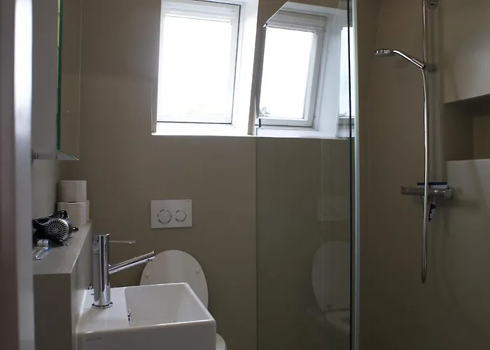 Artroom 招待所 伯尔尼